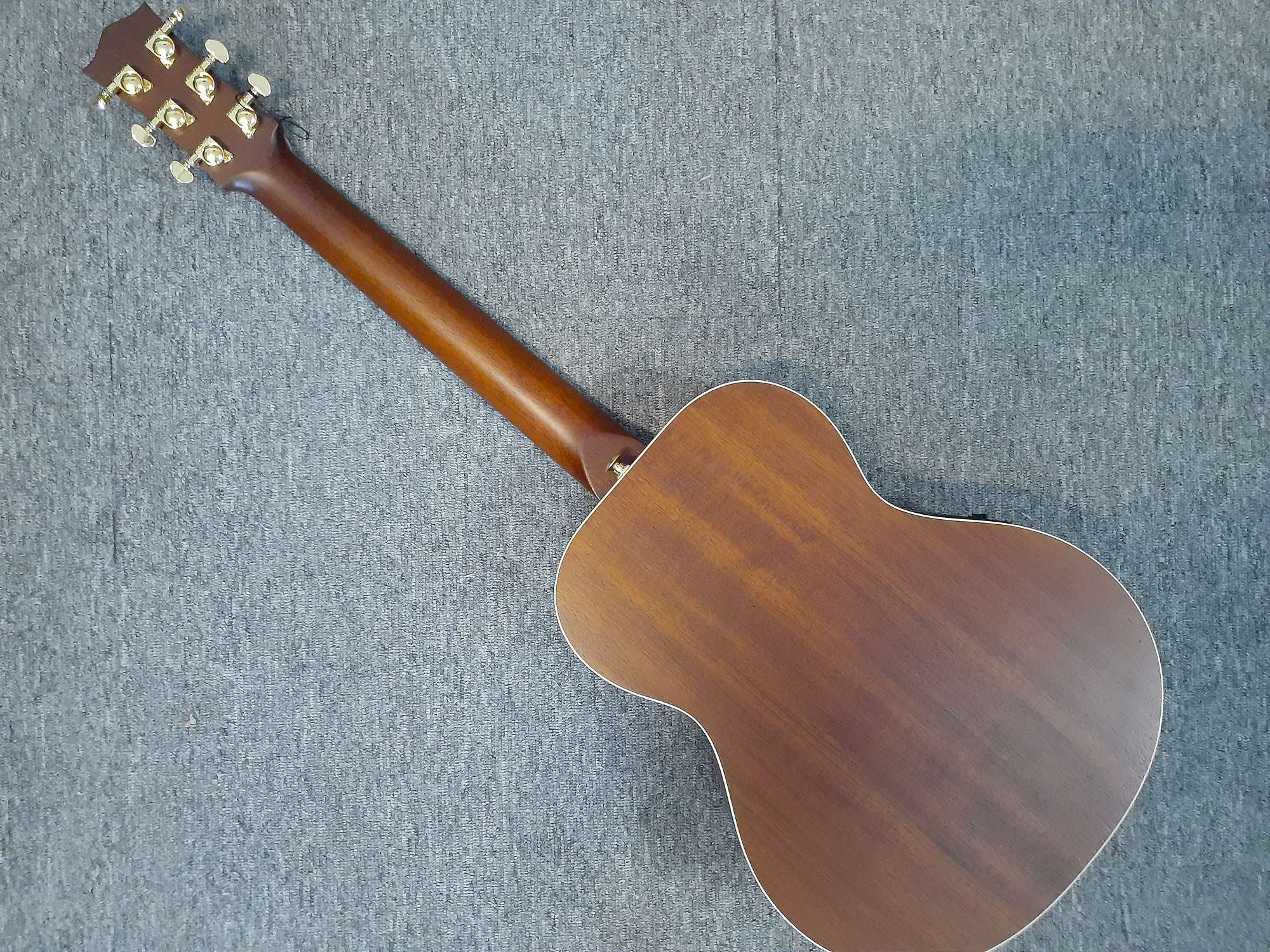 Maton Guitar MiniMaton Diesel Model EMD6