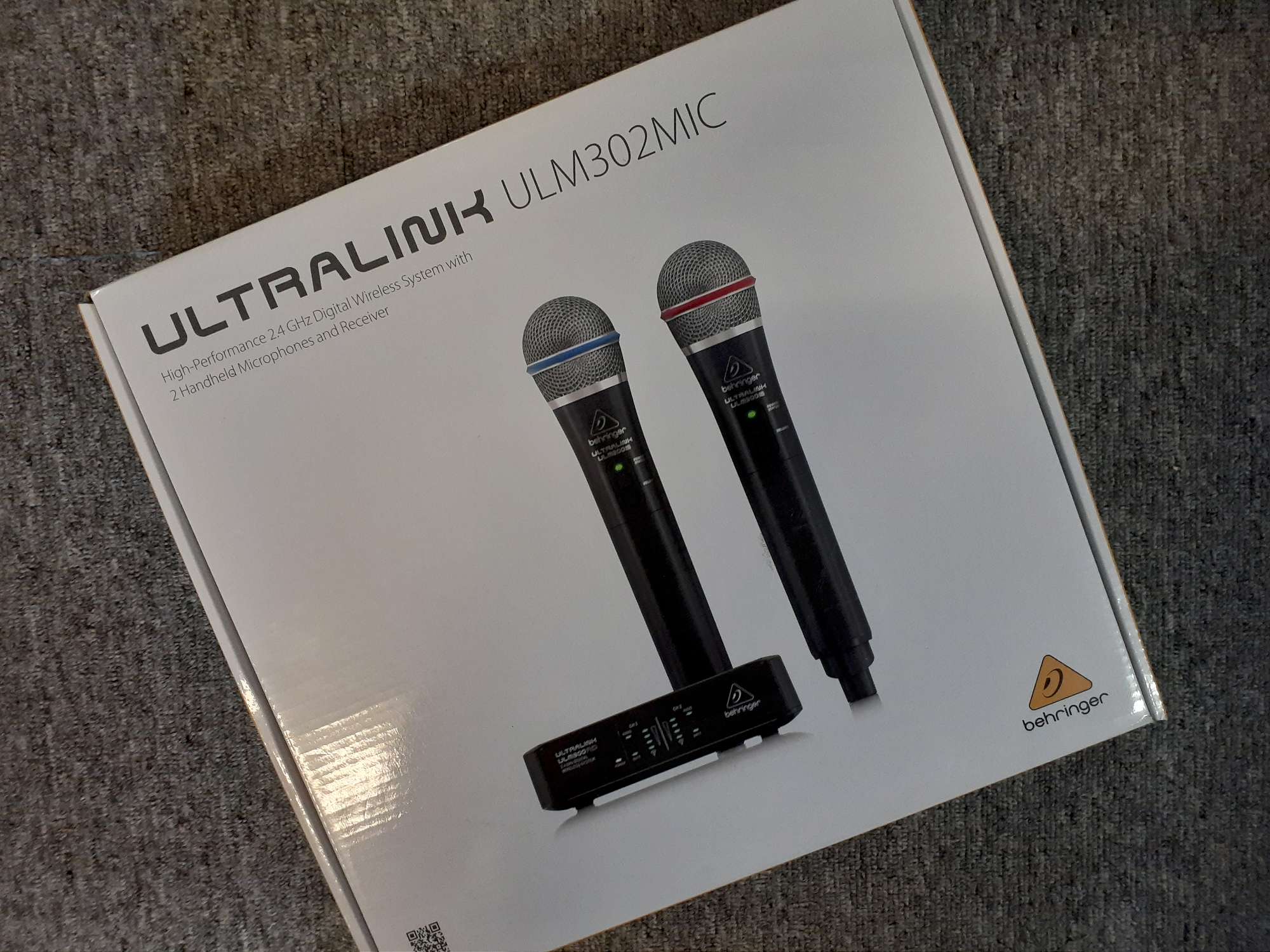 BEHRINGER ULTRALINK – ULM302 Dual Wireless Microphone Handheld System